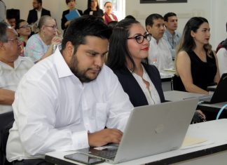 Gobierno de Michoacán capacitó a 4 mil 700 servidores públicos en 2019: SFA