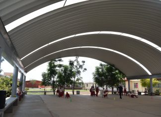 Van más de 100 techumbres construidas en escuelas de todo el Estado: IIFEEM