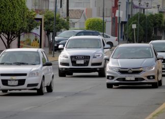 Bancos receptores de pagos de Trámites Vehiculares, entregarán engomados: SFA
