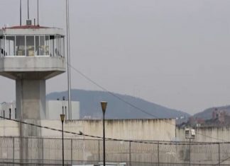 PENAL MIL CUMBRES/ INTERNOS PROTESTAN ANTE MEDIDAS PREVENTIVAS DE CORONAVIRUS cereso morelia