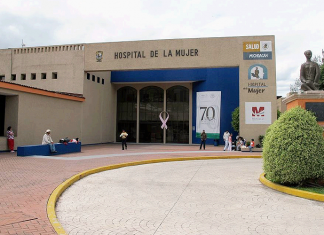 Aumento salarial a personal de salud en el Hospital de la Mujer