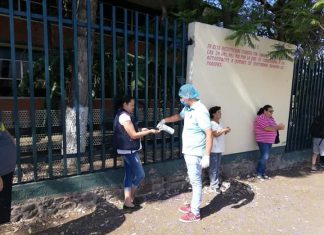 LA PIEDAD/ Conalep produce germicida para combatir al COVID-19