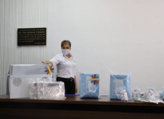 Mabe dona 300 cabinas protectoras personal de salud que combate COVID-19