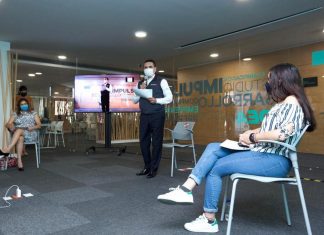 Gobierno de Michoacán entrega créditos a pequeñas y medianas empresas