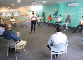 Entrega Gobierno Estatal créditos a transportistas de Morelia