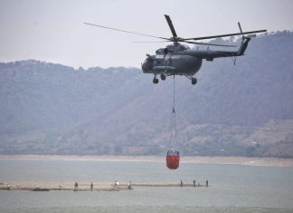 Más de 300 brigadistas combaten el incendio en el cerro de “El Cacique”
