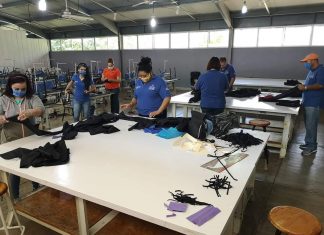 Realiza Icatmi mil cubrebocas para población de Coalcomán y Chinicuila