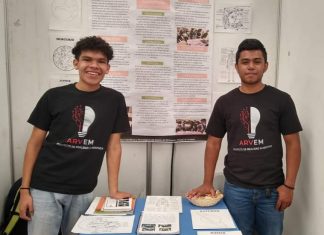Estudiantes del CECyTEM crean prototipo informático para apoyar a menores con trastornos