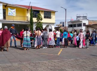 Unidad Móvil de Seimujer acerca servicios de prevención de violencia de género en Paracho