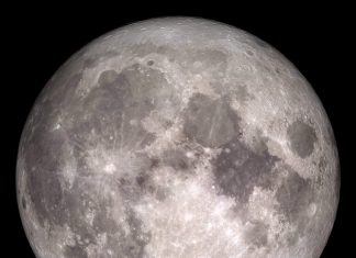 El oxígeno de la tierra podría estar oxidando la luna