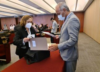 Llega urna con cenizas de migrante fallecido en EUA por COVID-19