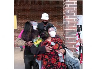 Se reencuentran 19 Palomas Mensajeras de Penjamillo con sus seres queridos en Texas