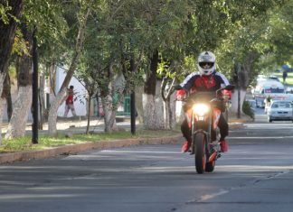 Distribuye SFA placas para motocicleta a sus oficinas de Rentas