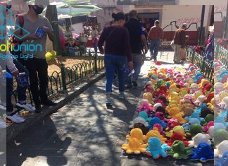 Comerciantes en toda la zona centro para venta de artículos para Día de Reyes