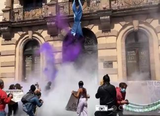 Feministas se manifiestan en contra de la adopción desde el vientre