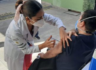 En Michoacán, más de 100 mil adultos mayores vacunados contra COVID-19