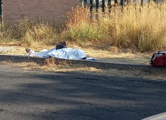 Persona de la tercera edad muere mientras esperaba su segunda dosis de vacuna vs Covid-19