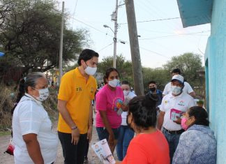 Apoyo a los estudiantes para evitar rezagos educativos, entre los planes de Alex Ochoa Figueroa