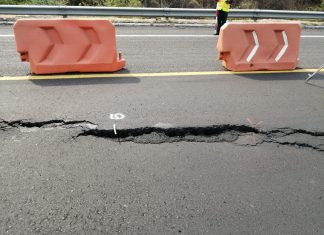 Ofrecen vías alternas mientras reparan Autopista Siglo XXI