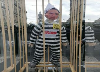 Comuneros De Arantepacua Se Manifiestan en CdMx, Piden Juicio Político Vs Silvano Aureoles