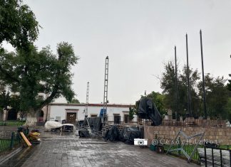 Instalan escenario para posible celebración de partido político en plaza Morelos…