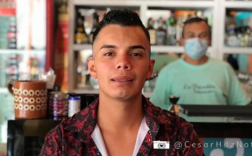 Músico moreliano se la verá difícil para alimentar a su hija tras prohibición de eventos