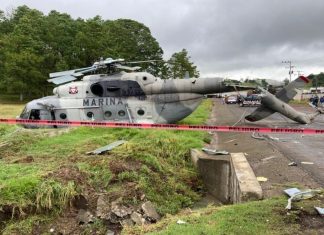 Cae helicóptero de la Marina, viajaba el secretario de Gobierno de Veracruz