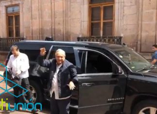 Desfajado y con aspecto cansado AMLO llegó a #Morelia para tratar temas de seguridad