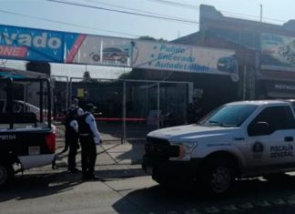 Sicario en motocicleta asesina a un hombre en autolavado de Torreón Nuevo