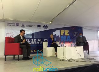 Homenaje a la poeta Concha Urquiza en la Primera Feria Nacional del Libro en Morelia.