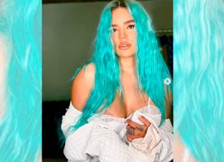 Karol G y su impactante caída sobre el escenario.