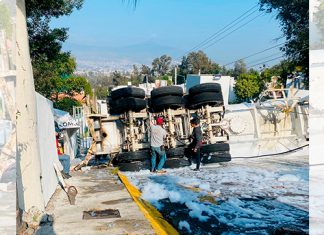 Mantiene Gobierno de Morelia atención en zona afectada por volcadura de pipa
