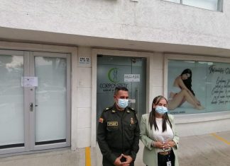 Mecánico se hace pasar por cirujano y cierran clínica, operaba a carne viva.