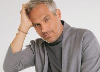 Otro conductor más que abandona «Hoy» , Arath de la Torre da positivo a Covid-19