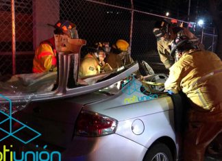 Bomberos voluntarios intentan salvar con vida a persona prensada en #Morelia