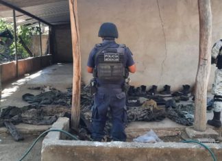 En Coalcomán Sedena, SSP y GN desmantelan campamento del crimen organizado