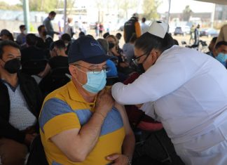 Concluye con éxito la vacunación de refuerzo de maestros en #Michoacán