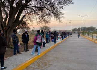 Aplican refuerzo de inmunización anti COVID-19 a personas de 40 a 59 años