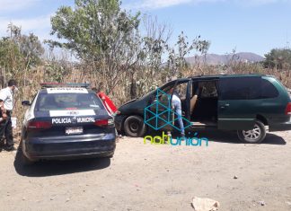 Patrulla de la Policía Municipal choca contra una camioneta en la colonia Obrera