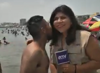 #Video Turista interrumpe a reportera en vivo solo para pedirle su facebook