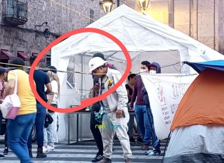 Ayuntamiento de Morelia instala luz a #Normalistas en plantón