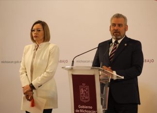 Alrededor de mil bases definitivas a normalistas, conforme a la ley; casos irregulares no proceden: SEE