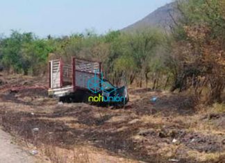 Sujetos armados acribillan a un sujeto cuando viajaba en su camioneta