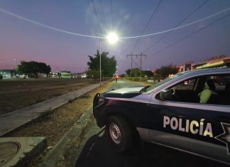 A balazos por la espalda ejecutan a un sujeto en la cancha de fútbol del fraccionamiento Altamira en Zamora