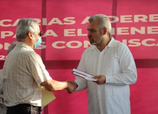 Entregan nuevas tarjetas #Bienestar a adultos mayores de #Morelia