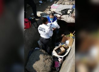 Mujer en situación de calle da a luz a la orilla del libramiento en #Morelia