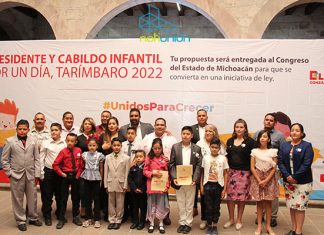 Niños de Tarímbaro se convierten en Presidente y Cabildo por un día