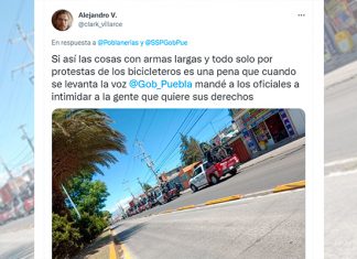 Manifestante es atropellado por policías en #Puebla