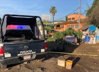 Localizan dos cuerpos embolsados en la carretera libre a Pátzcuaro