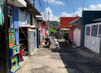 A balazos ejecutan a dos hombres en Uruapan